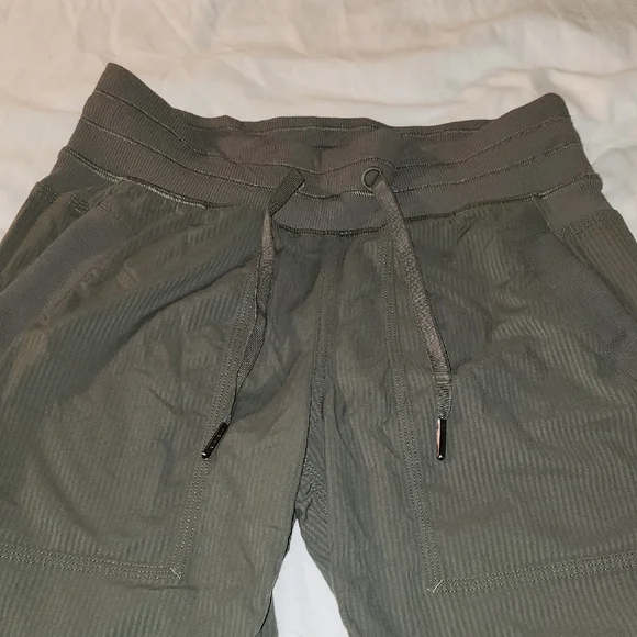 Green Lululemon Yoga Pants - Picture 4 of 7